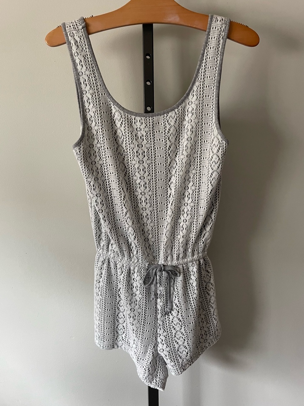 Angie Lace Boho Romper Playsuit One Piece Cinch Waist Size Small